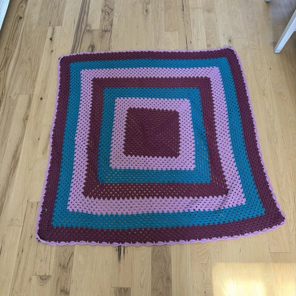 Vintage‎ Hand Crochet Throw Blanket 53x53in